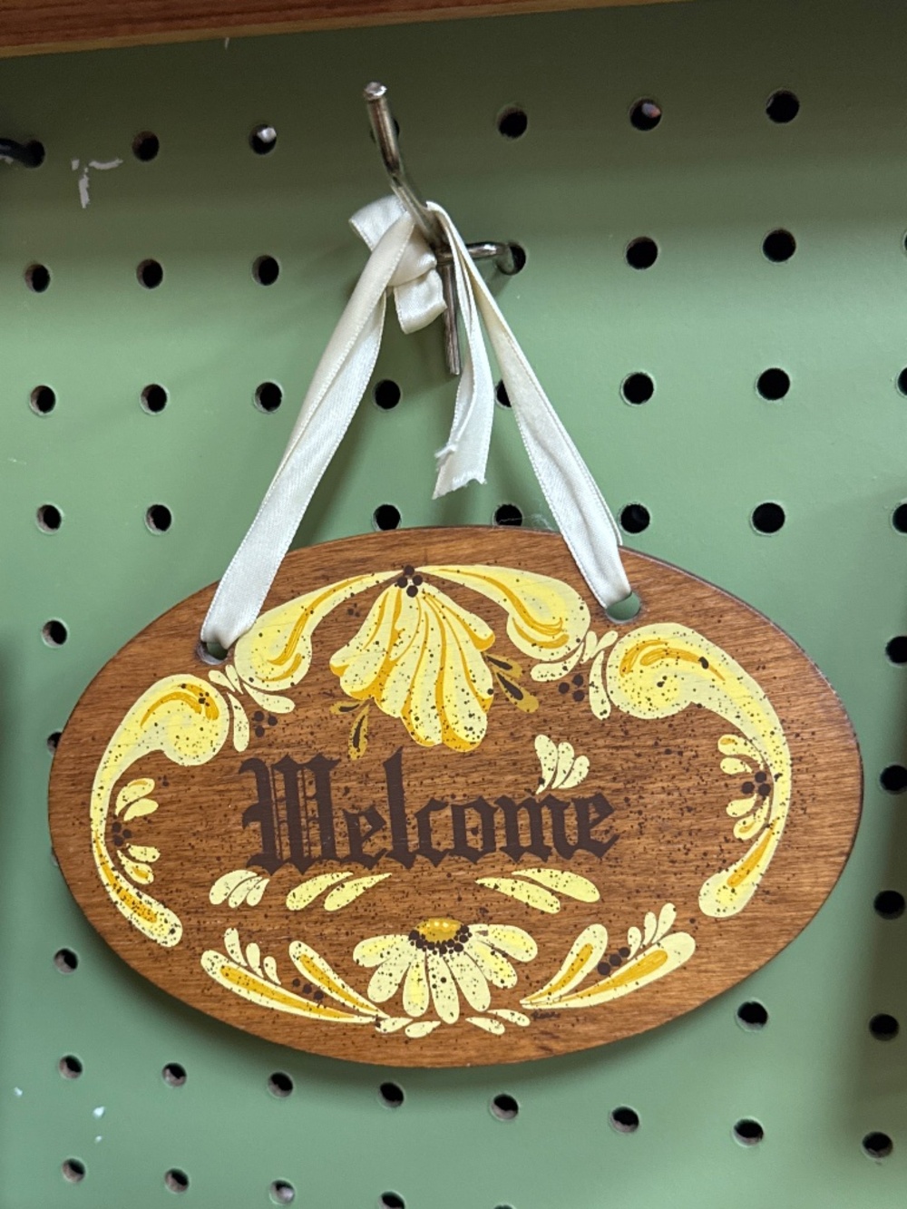 Vintage 70s Wooden Floral Welcome Sign